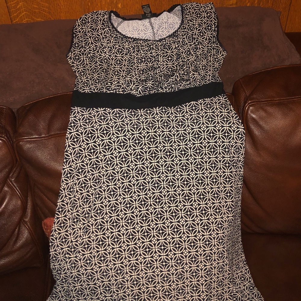 Black and white patterned summer dress